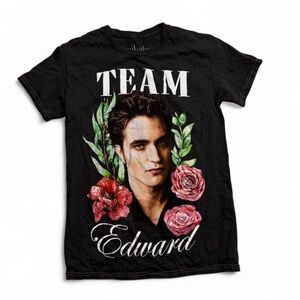 Spirit Black Floral 'Team Edward' Short Sleeve Tee